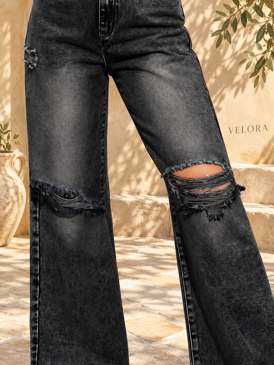 VELORA Distressed Wide Leg Jeans 3