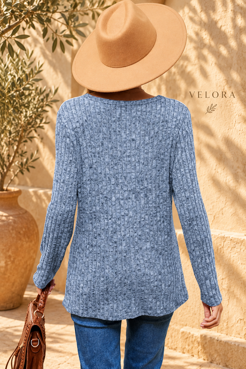 VELORA eyelet ribbed top look 12 on Mediterranean plaster