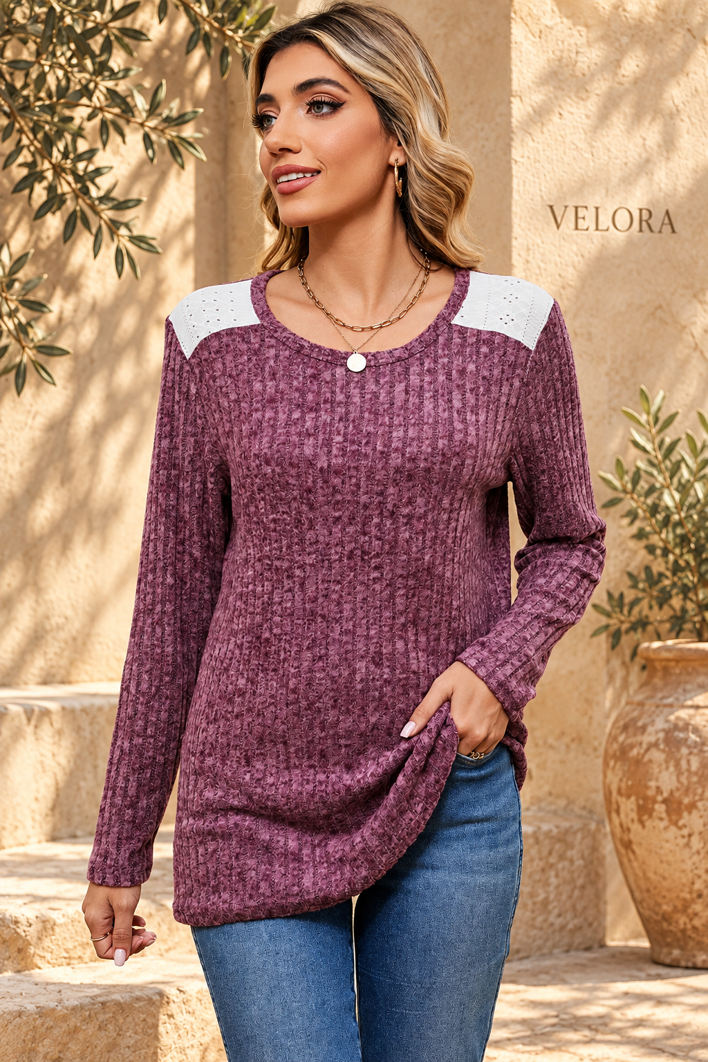 VELORA eyelet ribbed top look 22 on Mediterranean plaster